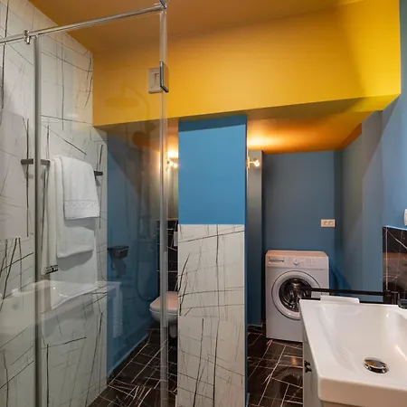 Apartment Wes Anderson In