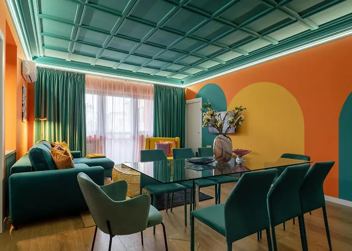 Wes Anderson In Apartment *